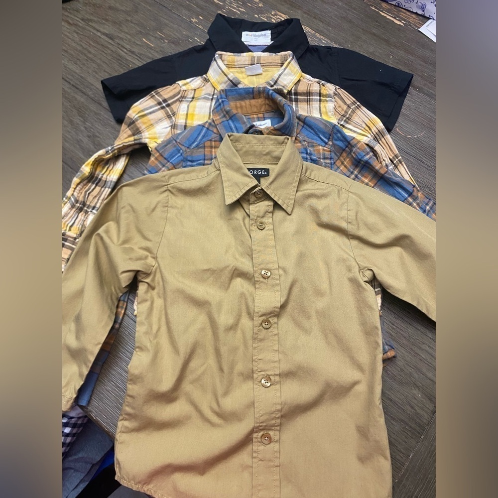 Lot of 4 boys button down long/ short sleeve dress shirts size 4